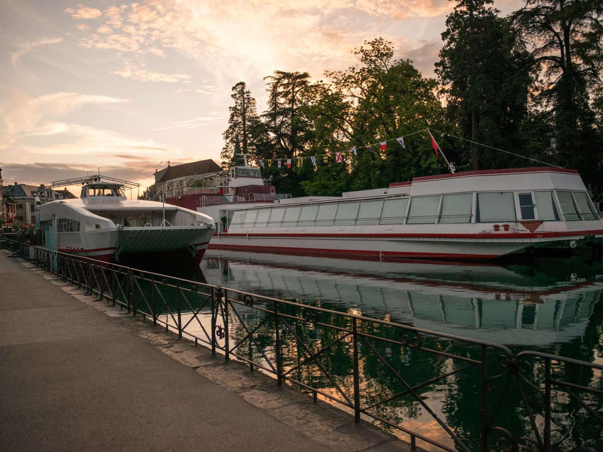 Ibis Annecy Centre Vieille Ville Exterior photo